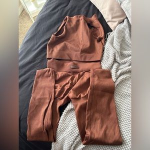 Bo and tee workout set